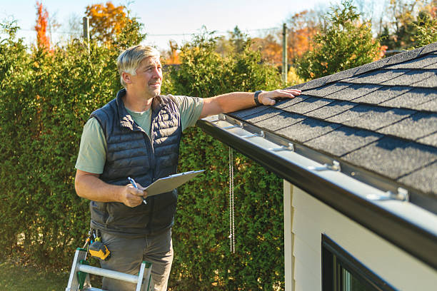 Professional Metal Roofing technician working in Springfield, TN